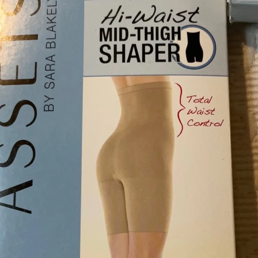 ASSETS by Sara Blakely Hi-Waist Mid-Thigh Shaper - Nude.